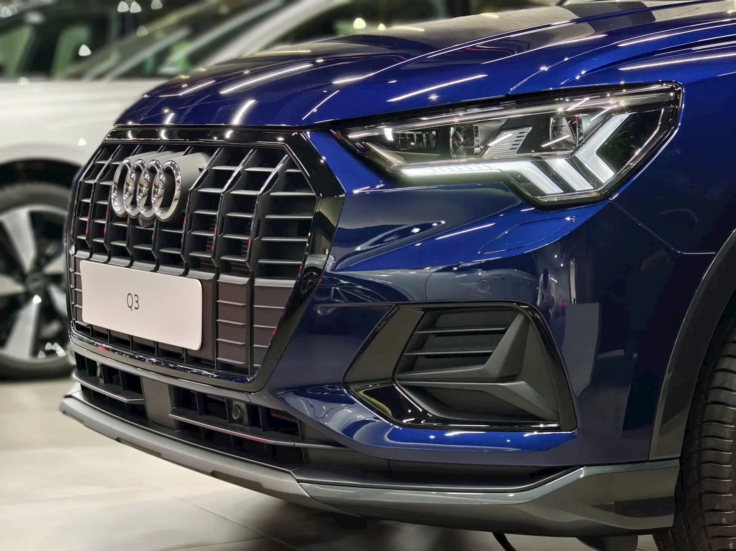 Audi Q3 S Line - Ảnh 3